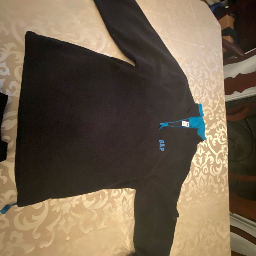 Men’s Small Gap fleece pull over